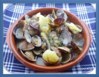Patatas con almejas