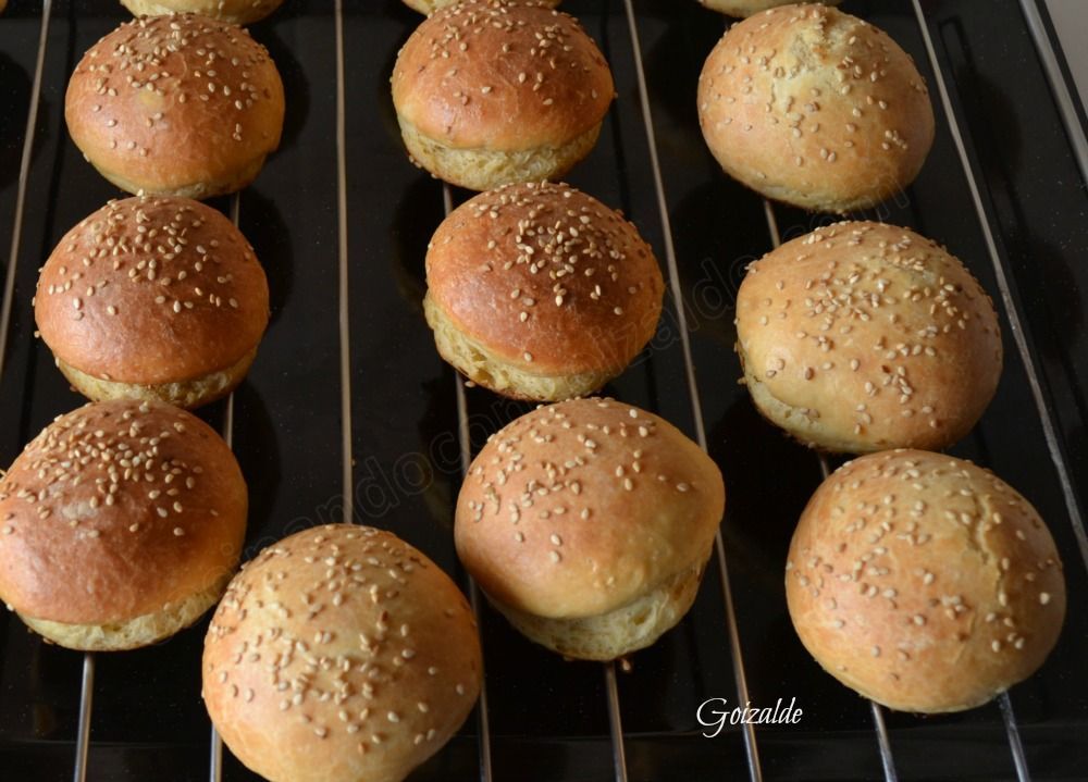 pan mini hamburguesa enfriando